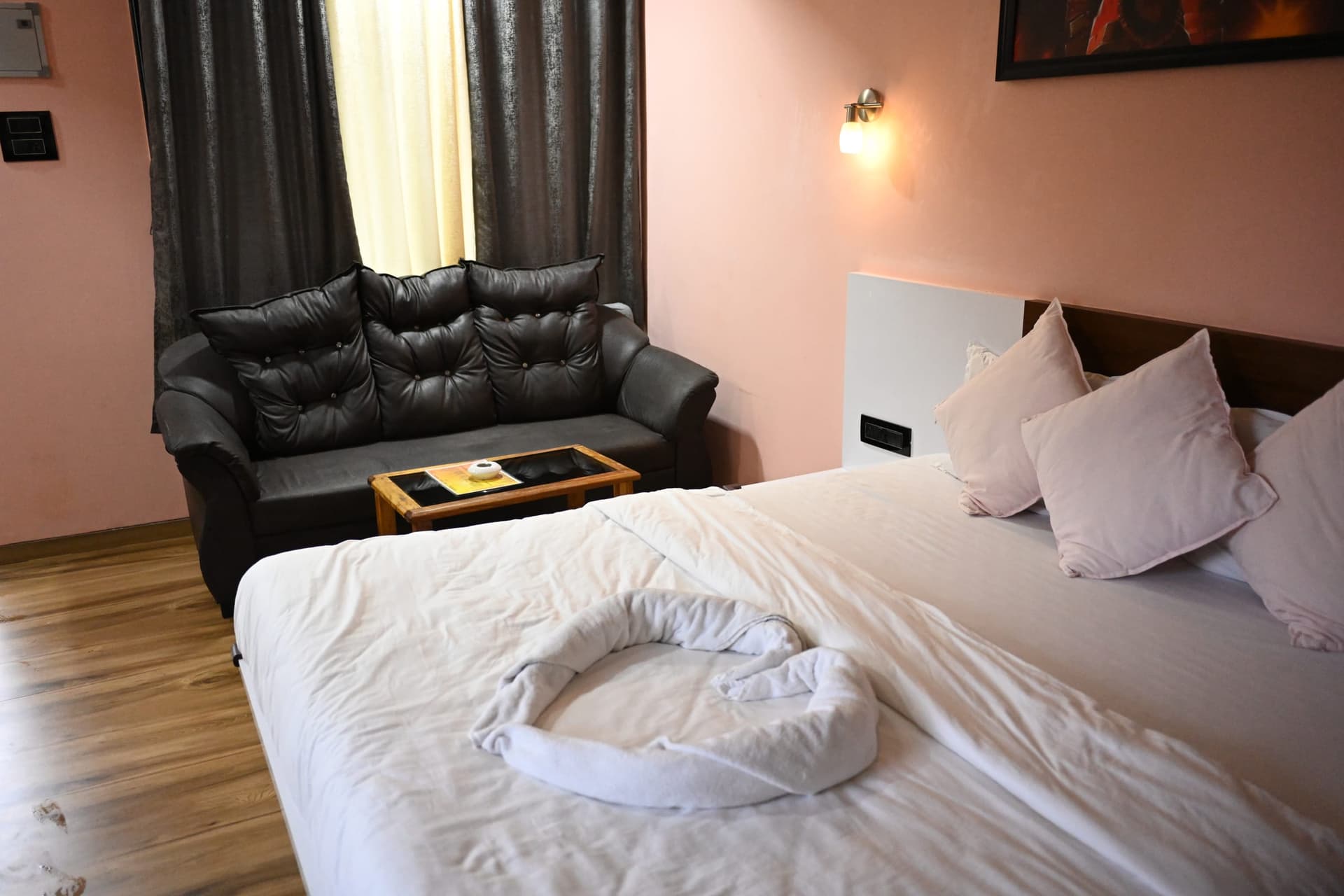 Premium Room with Balcony — photograph 6