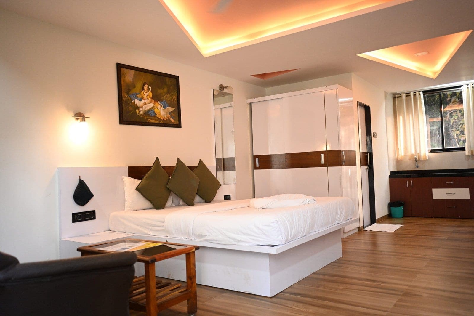 Premium Room with Balcony — photograph 6